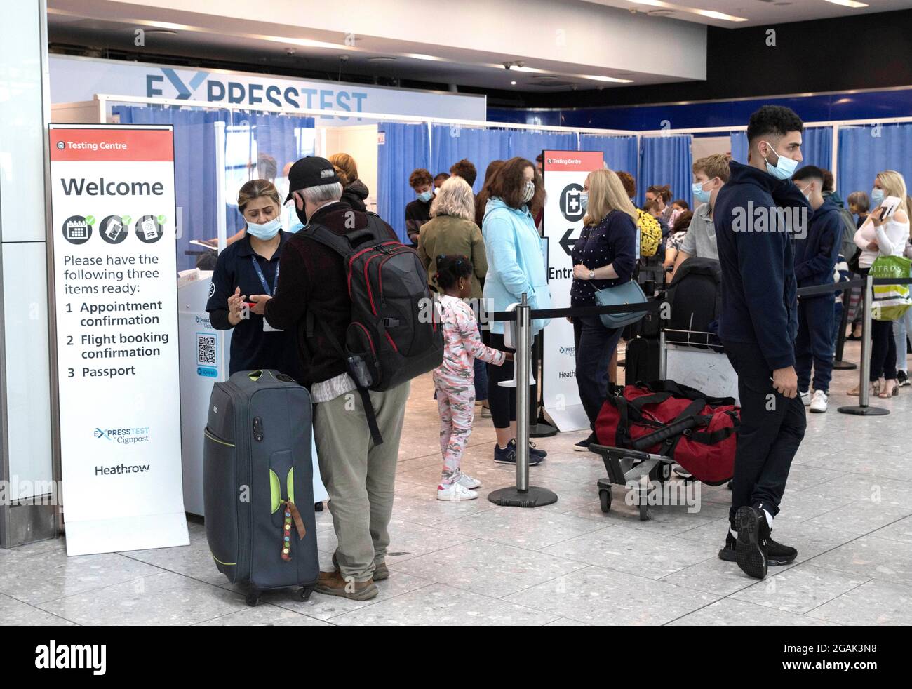 London, UK. 31st July, 2021. Testing Centre at Terminal 5. Adults who have been fully vaccinated through the NHS now don't need to self-isolate when they return from most amber list countries. Children also don't have to quarantine. Credit: Mark Thomas/Alamy Live News Stock Photo