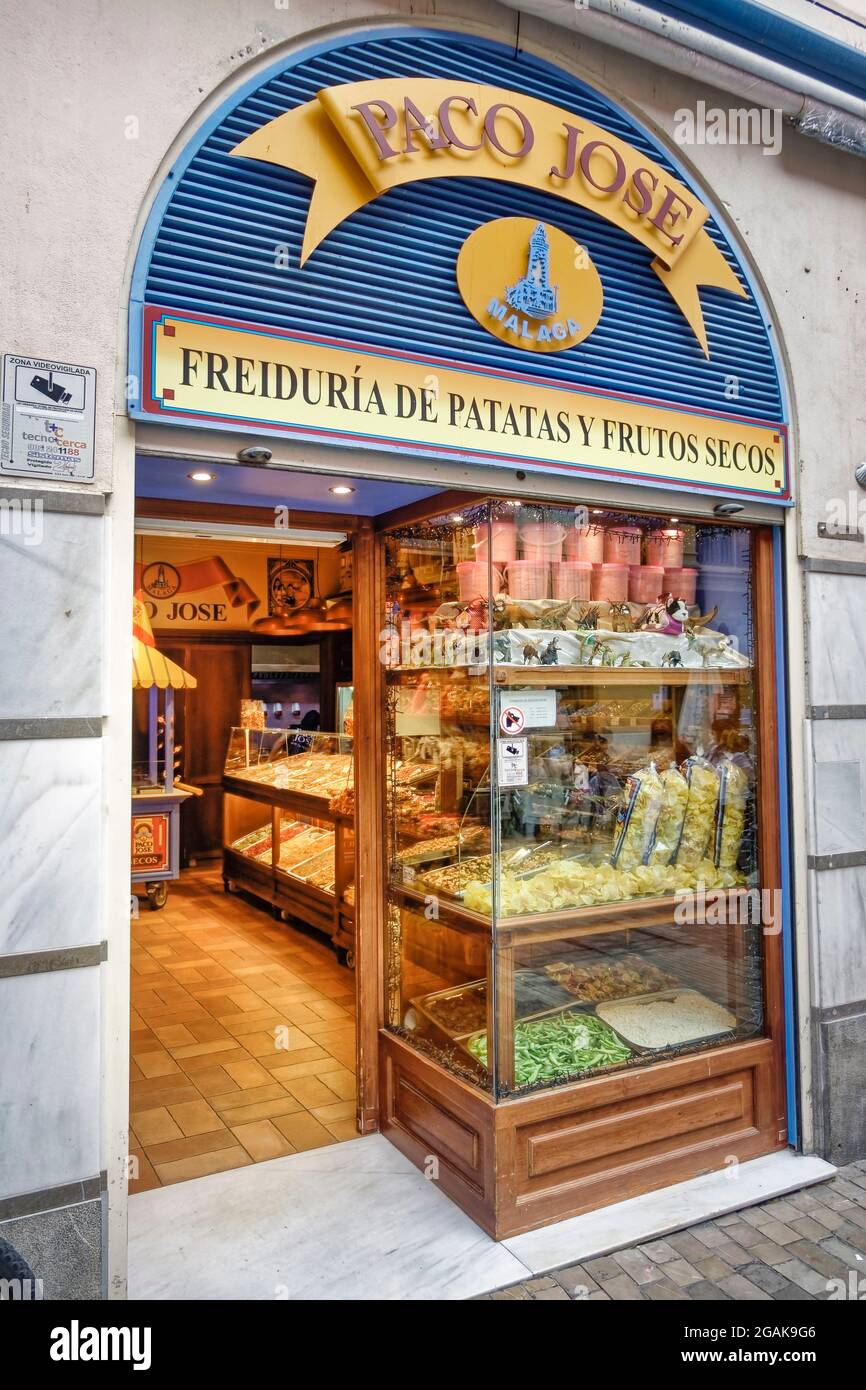 Paco Jose Malaga. Freiduria de Patatas y Frutos Secos, home fried chips, Sueßigkeiten, Malaga, Costa del Sol, Provinz Malaga, Andalusien, Spanien, Eur Stock Photo