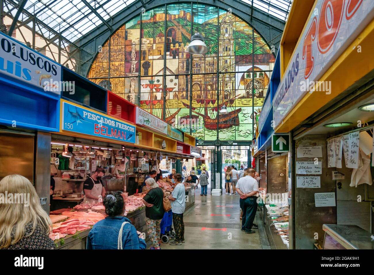 Mercado Central de Atarazanas, traditionelle Markthalle mit großer Auswahl an Lebensmitteln und Tapasbars, , Malaga, Costa del Sol, Provinz Malaga, An Stock Photo