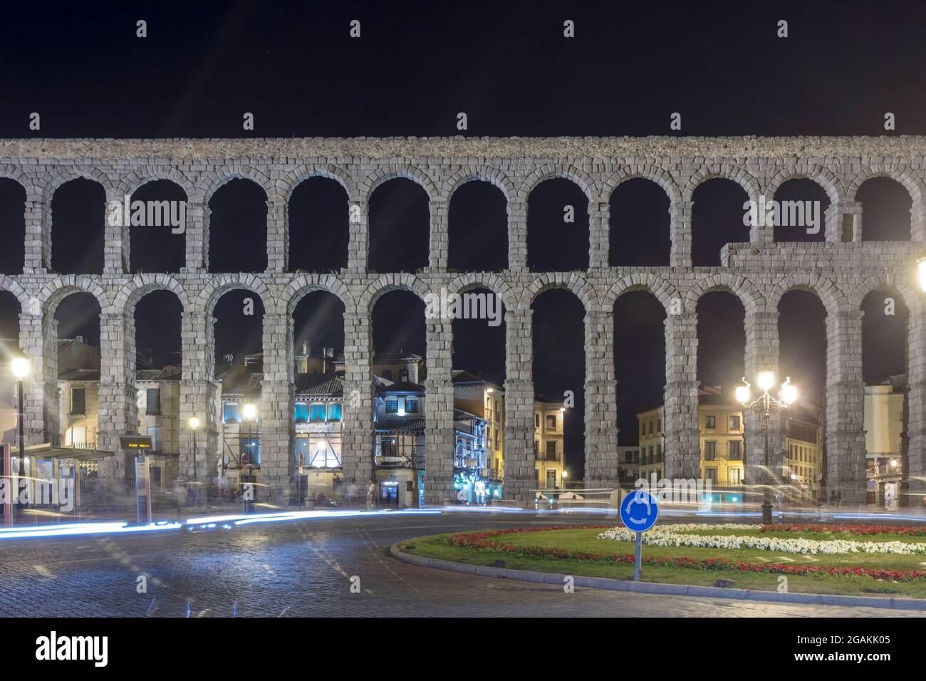 Night view of the Aqueduct of Segovia, a Roman monument, part of the Unesco heritage Site. Spain. Stock Photo