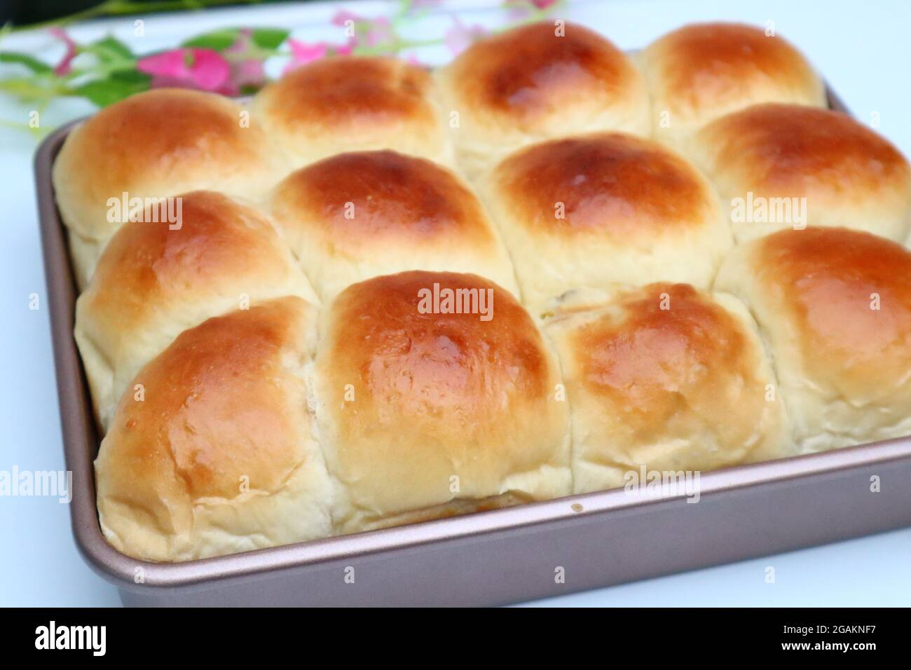 freshly baked dinner rolls Stock Photo - Alamy