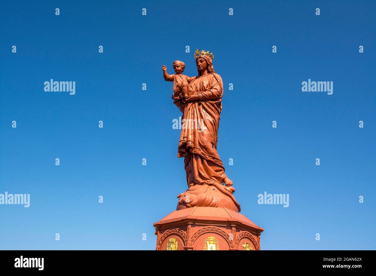 Statue mary france hires stock photography and images Alamy