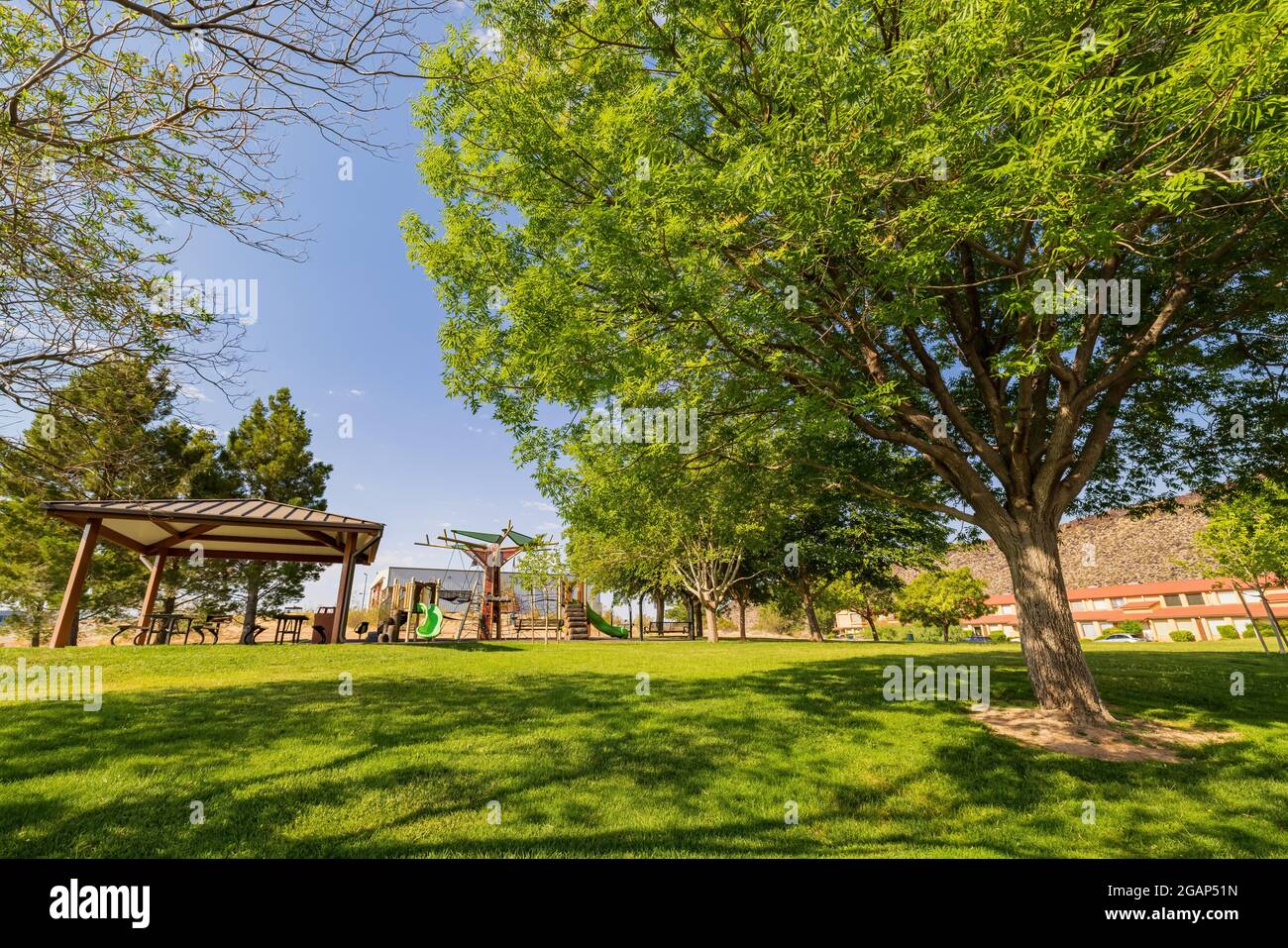 Hill view park hi-res stock photography and images - Alamy