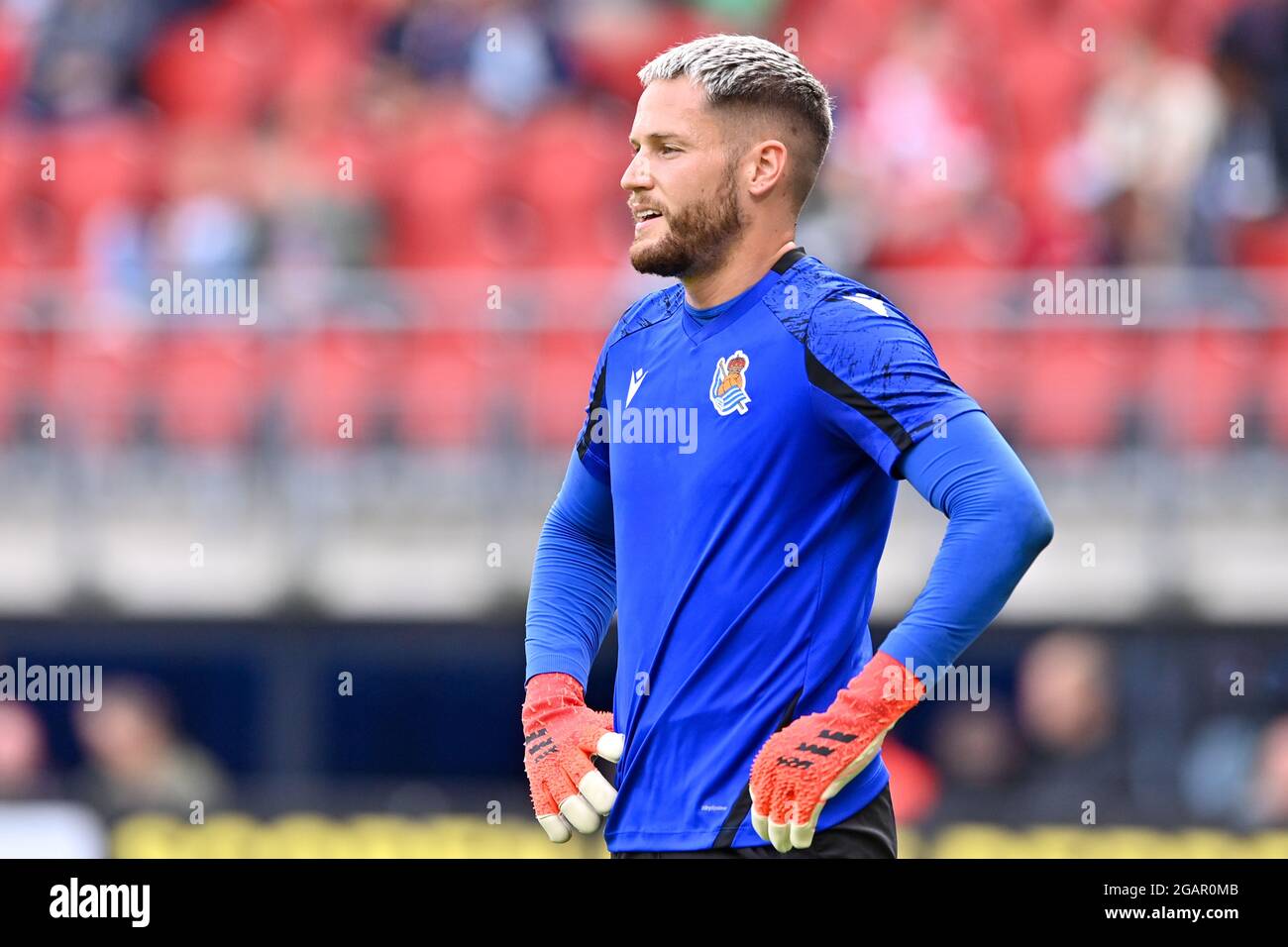 ALKMAAR, NETHERLANDS - JULY 31: Goalkeeper Alejandro Remiro of Real Sociedad warming up during the Pre Season Friendly match between AZ and Real Sociedad at the AFAS Stadion on July 31, 2021 in Alkmaar, Netherlands (Photo by Patrick Goosen/Orange Pictures) Stock Photo