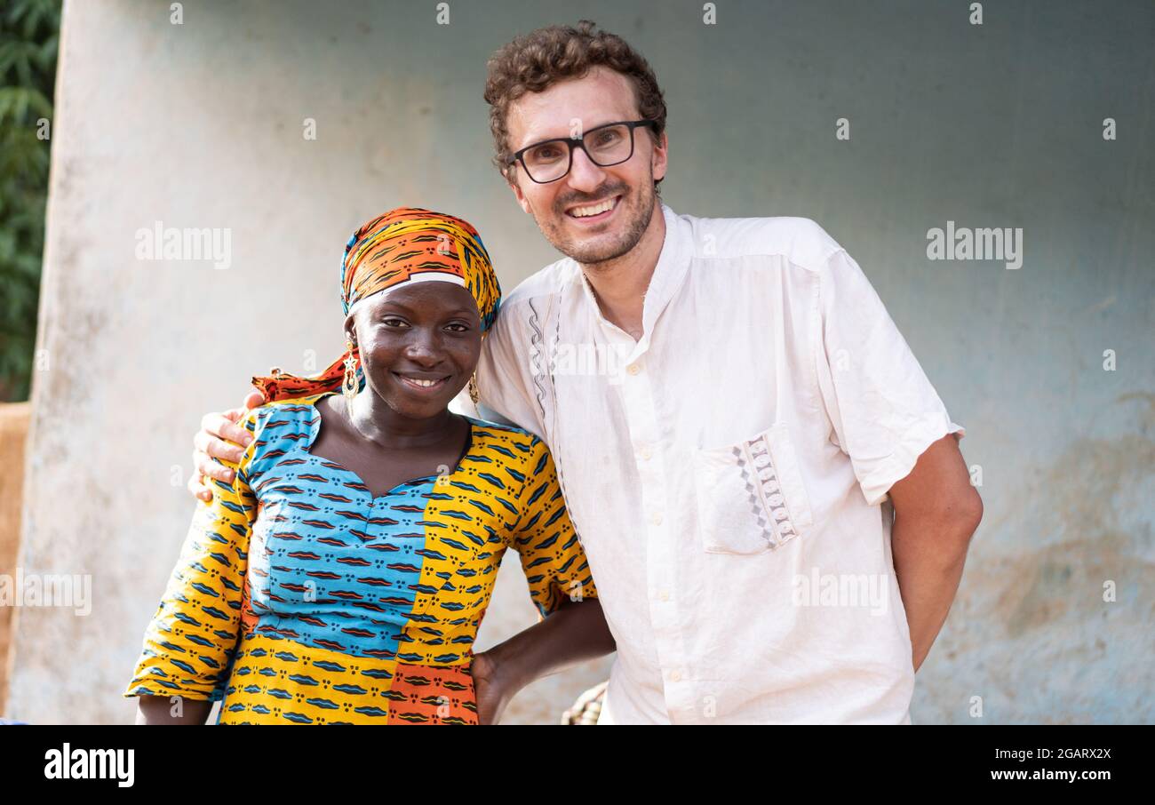 African woman wearing headscarf hi-res stock photography and images - Alamy