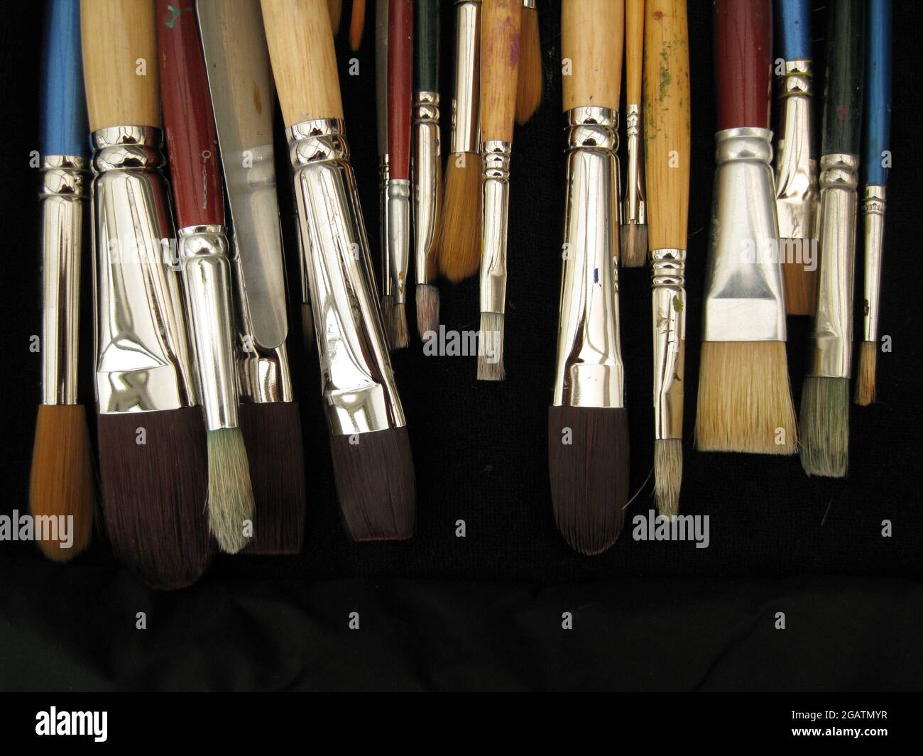 Brushes for painting hi-res stock photography and images - Alamy