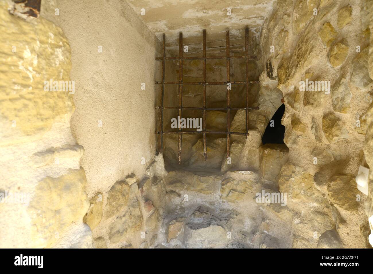 Crete Prison Old dungeons and prison of the town of Cretes, Matarranya, Aragon ...