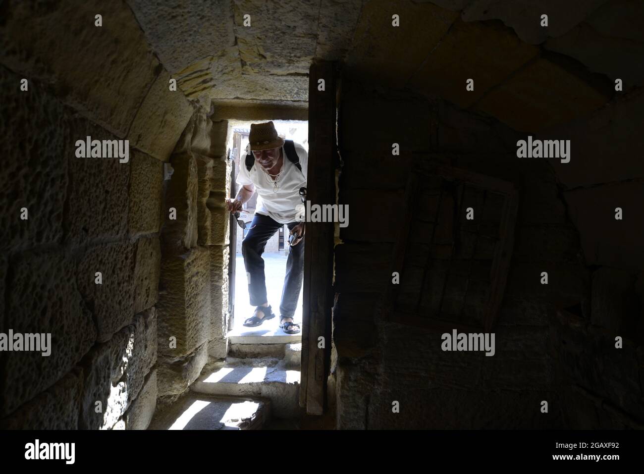 Crete Prison Old dungeons and prison of the town of Cretes, Matarranya, Aragon ...