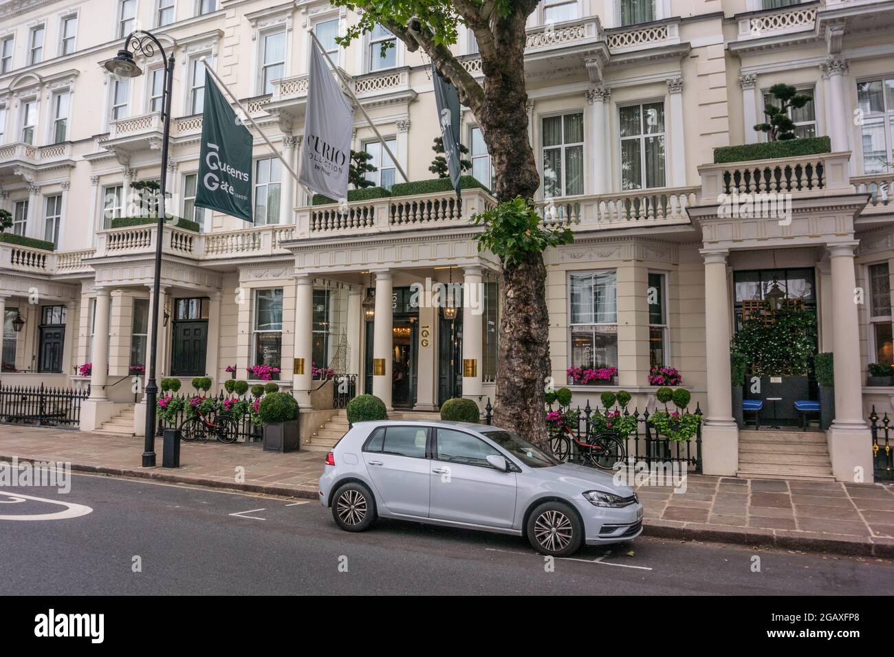 100 Queens's Gate Hotel London, Curio Collection by Hilton Stock Photo