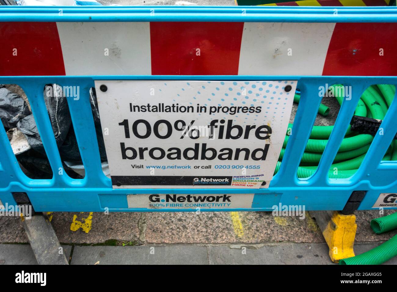 100% fibre broadband installation sign, London Stock Photo