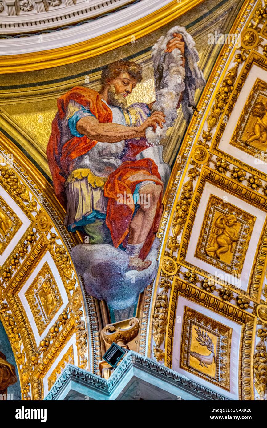 Mosaic in saint peters basilica hi-res stock photography and images - Alamy