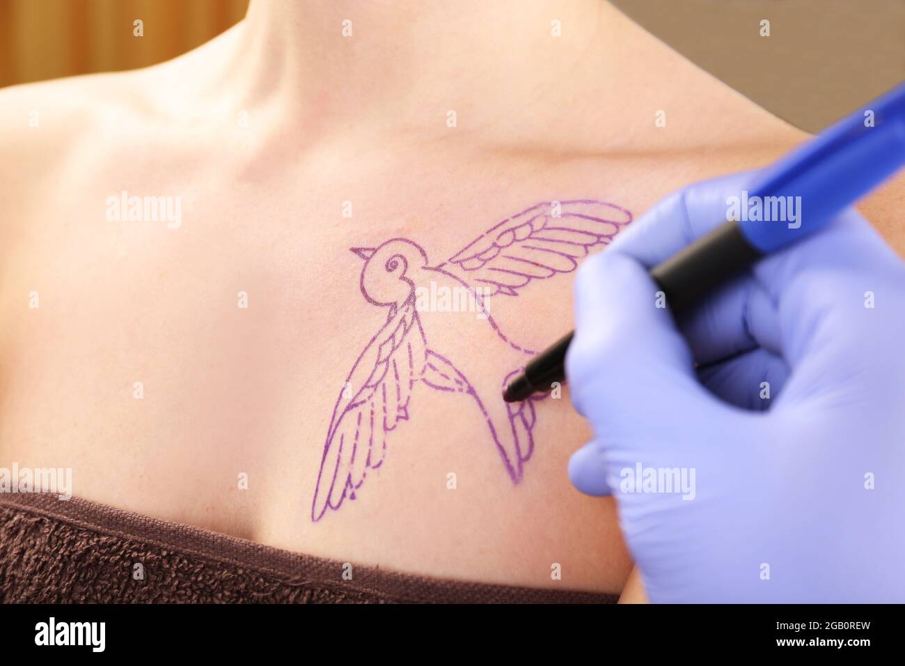 Process of making tattoo, closeup Stock Photo - Alamy Process of making tattoo, closeup Stock Photo - Alamy