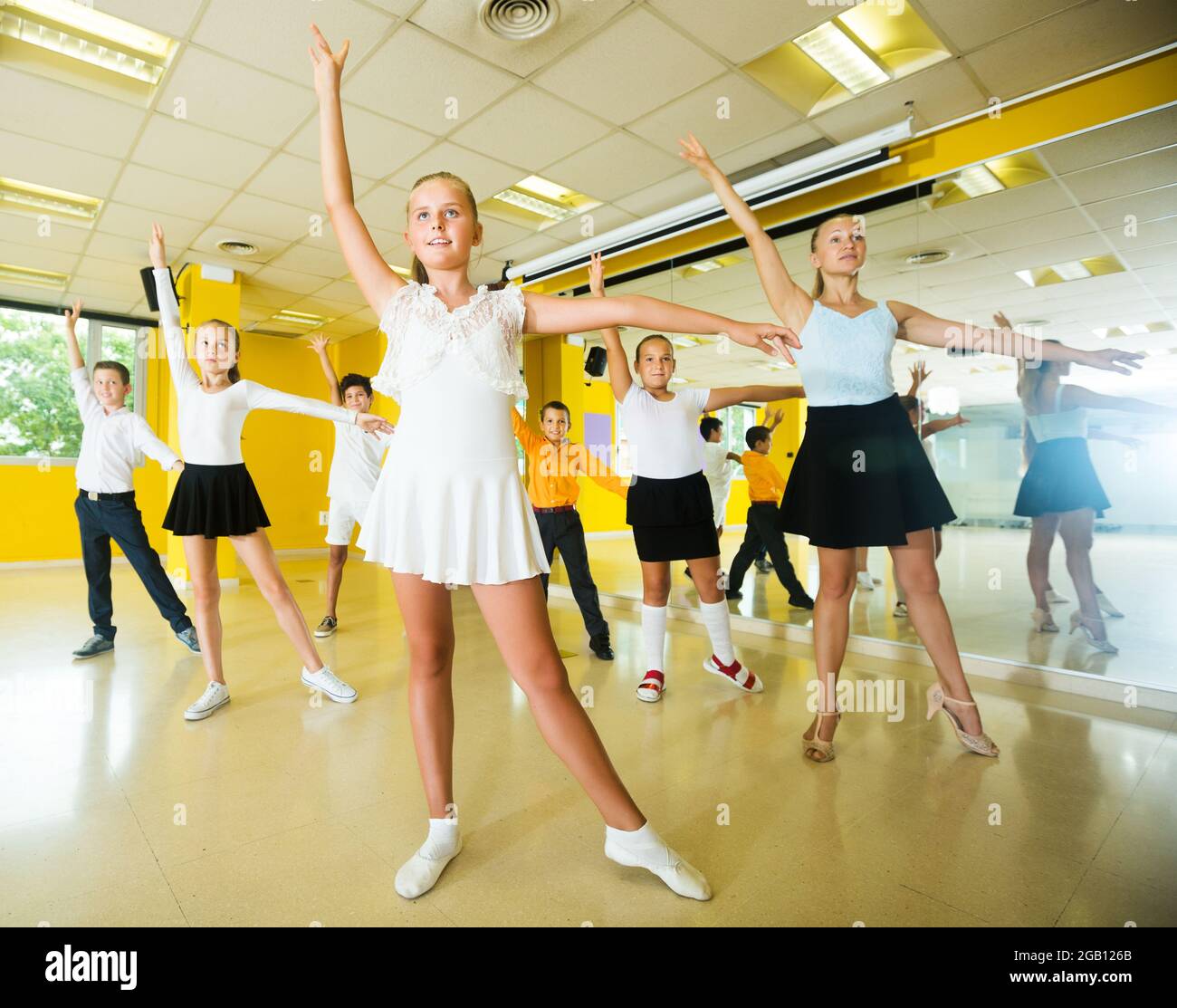 Children posing at dance class Stock Photo Alamy