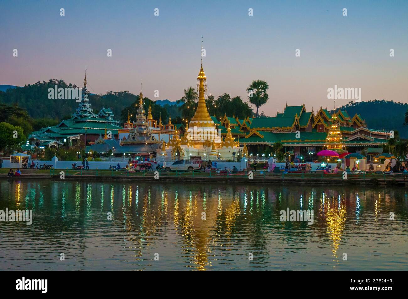 Evening on Lake Jong Kham at Mae Hong Son, northern Thailand Stock Photo