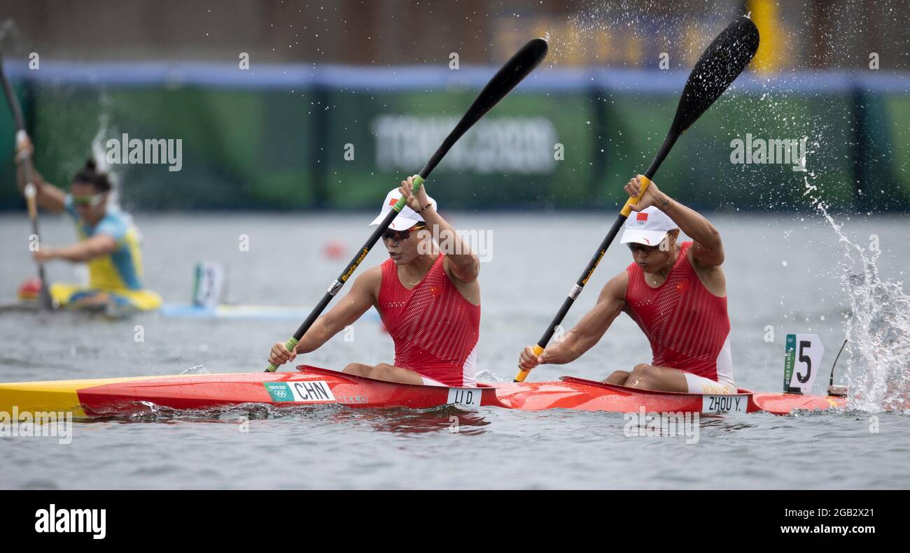 Tokyo, Japan. 2nd Aug, 2021. Li Dongying (L) and Zhou Yu of China ...