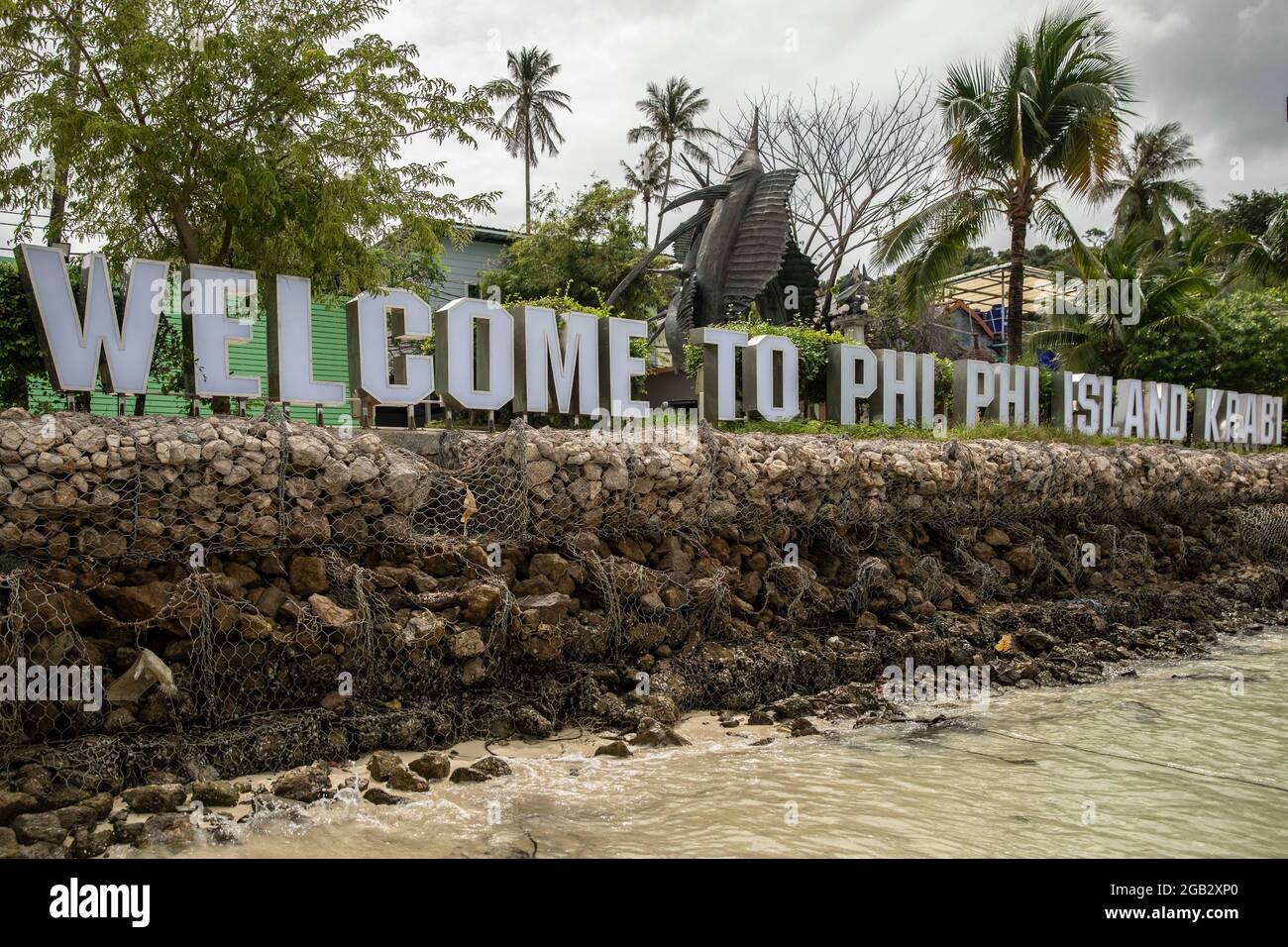 Usa. 1st Aug, 2021. A welcome sign is seen on Koh Phi Phi in Thailand, on Sunday, August 1, 2021. Although the Phuket sandbox model has been an isolated success, other sandbox islands are seeing very few tourists, if any, and people are becoming desperate as they try to survive the loss of income caused the pandemic and increasingly strict measures designed to stop the spread of Covid-19. (Credit Image: © Andre Malerba/ZUMA Press Wire) Stock Photo