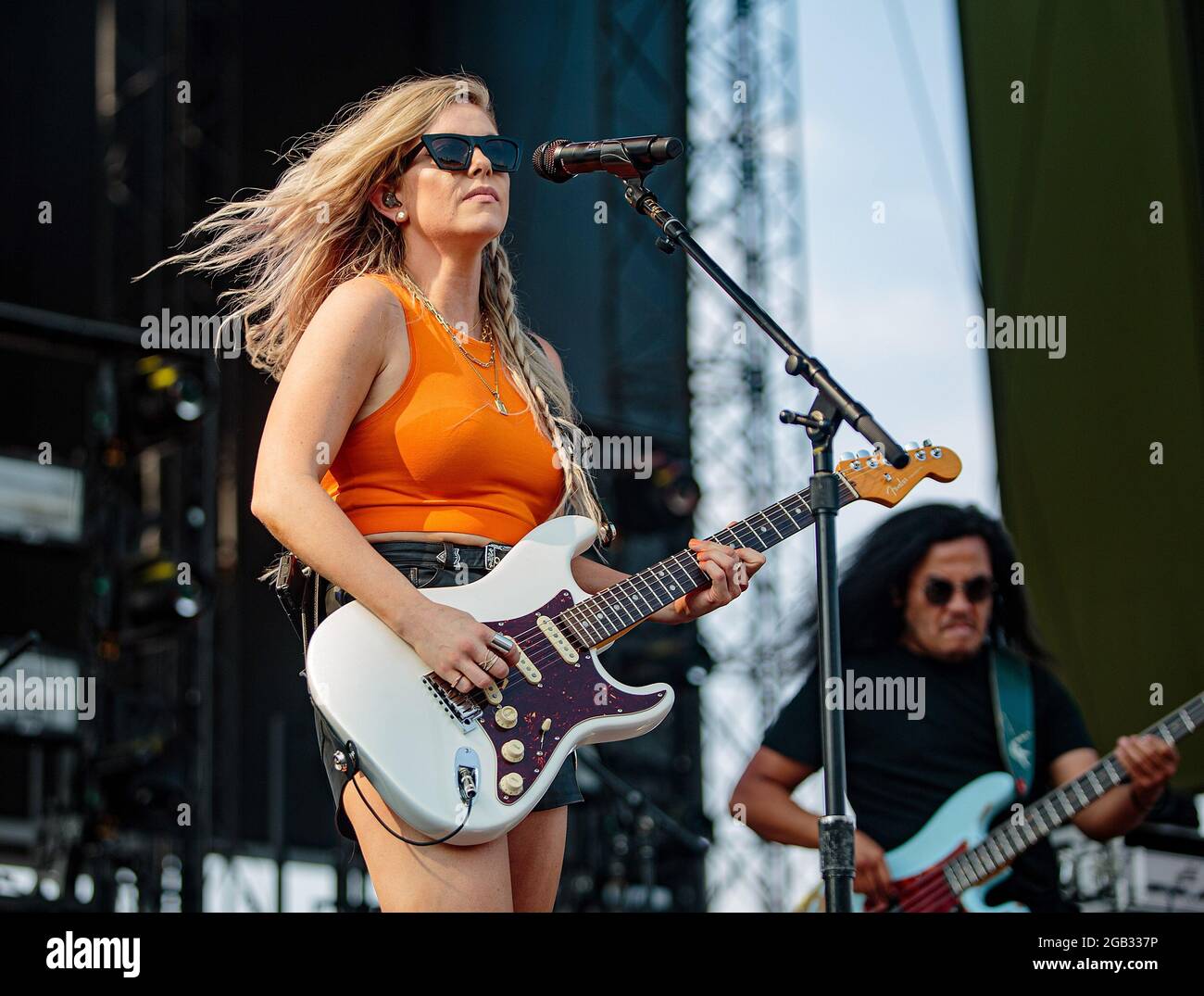 SInger Lindsay Ell performs during night one of the Watershed Music ...