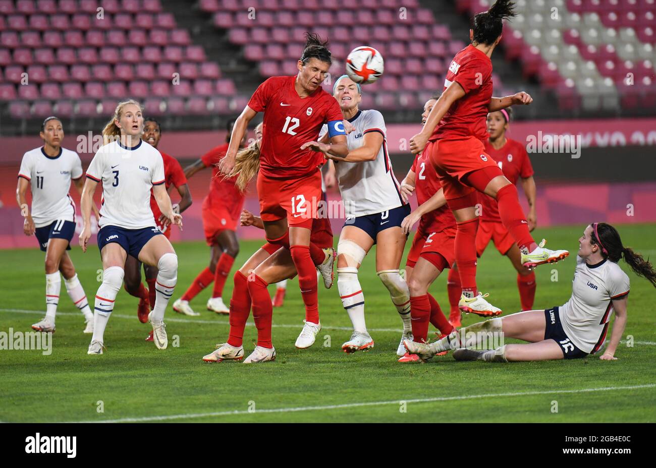 Ibaraki, Japan. 2nd Aug, 2021. Christine Sinclair (C) of Canada heads the ball during the women's football semifinal match between the United States and Canada at Tokyo 2020 Olympic Games in Ibaraki, Japan, Aug. 2, 2021. Credit: Lu Yang/Xinhua/Alamy Live News Stock Photo