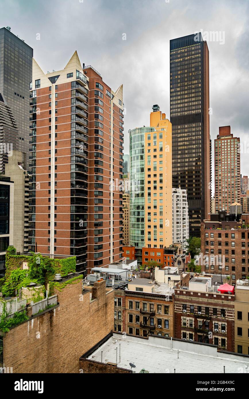 New York City midtown Manhattan skyline view with skyscrapers and ...