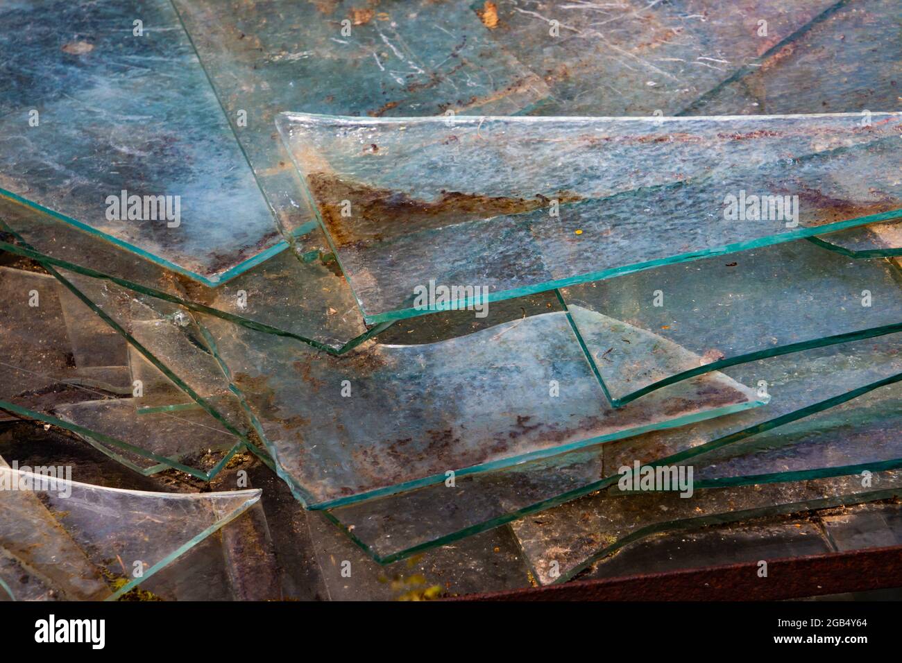 Glass sheets hi-res stock photography and images - Alamy