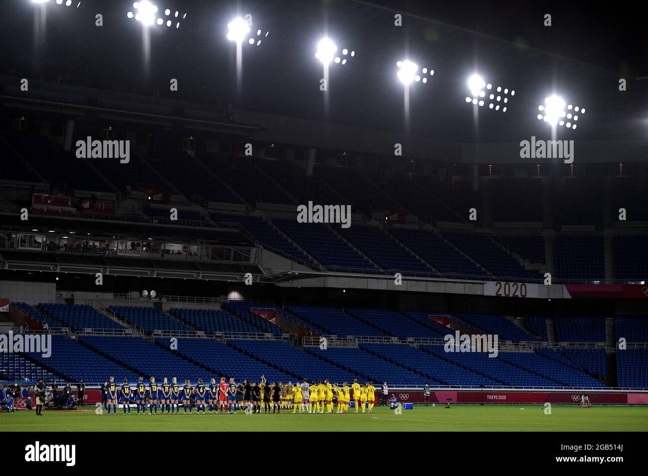 YOKOHAMA, JAPAN - AUGUST 2: The teams of Australia and Sweden line up during the Tokyo 2020 Olympic Football Tournament Semi Final match between Australia and Sweden at International Stadium Yokohama on August 2, 2021 in Yokohama, Japan (Photo by Pablo Morano/Orange Pictures) Stock Photo