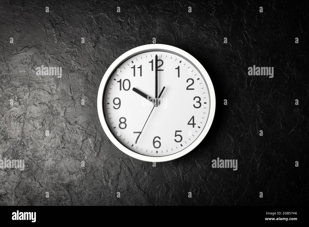 Wall clock black background texture hi-res stock photography and images -  Alamy