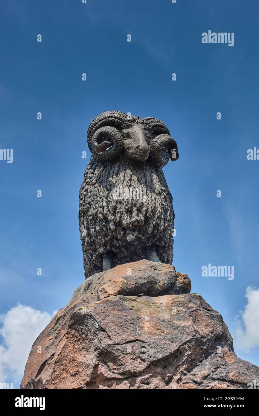 Ram statue hi-res stock photography and images - Alamy