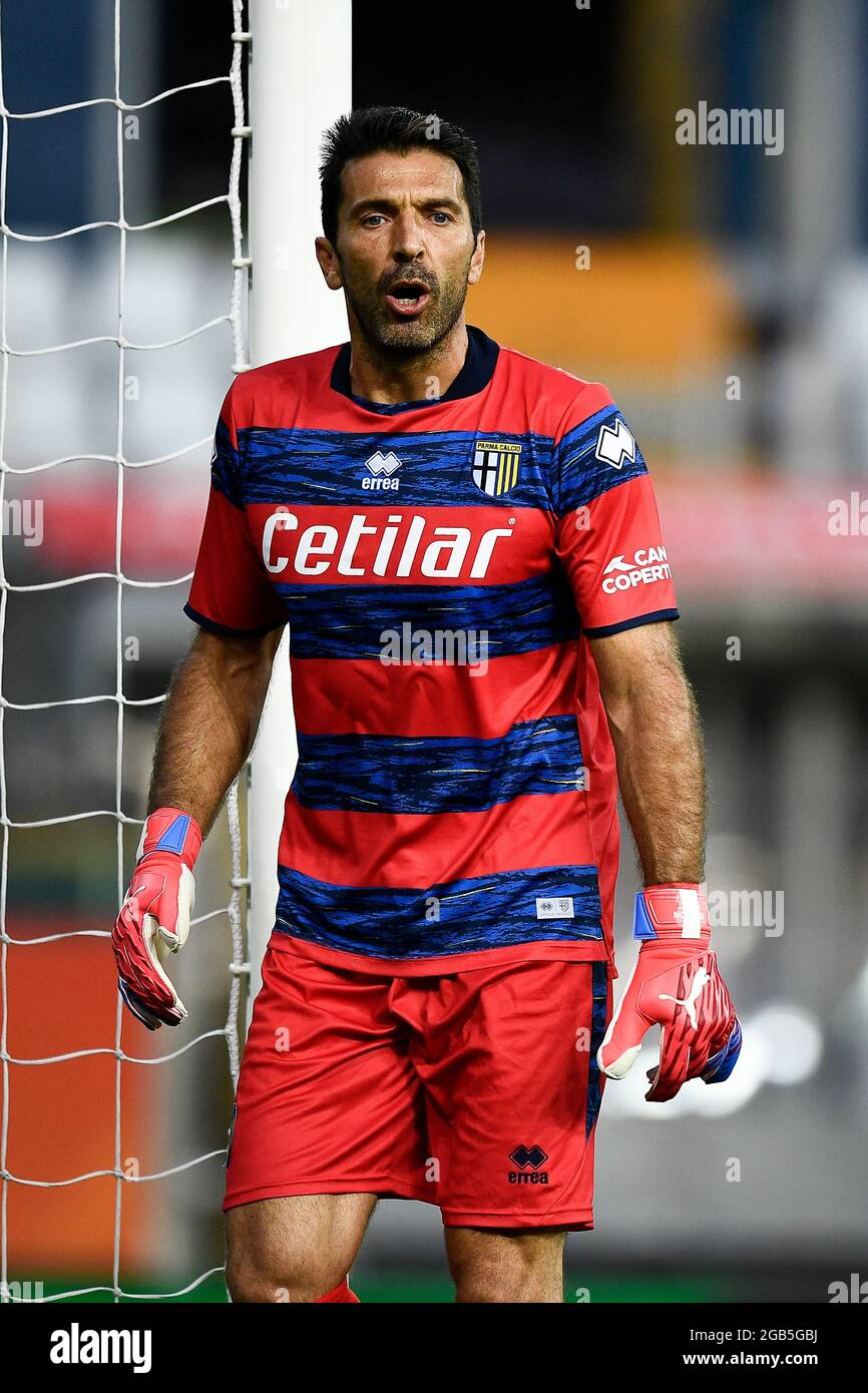 Parma Italy 26/11/2000: Gianluigi Buffon,goalkeeper of AC