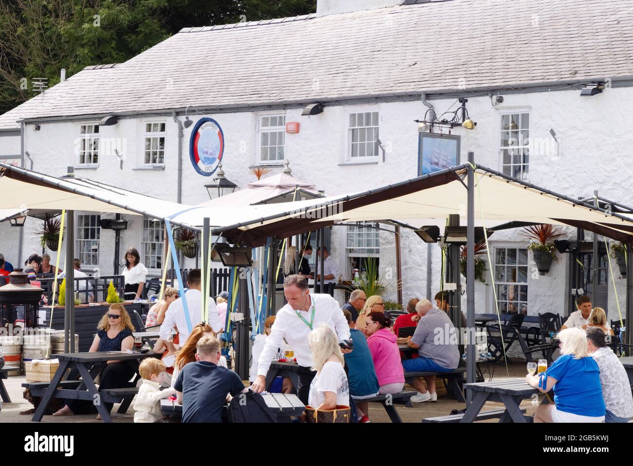 Wales pub; People eating and drinking at The Ship Inn, a popular pub