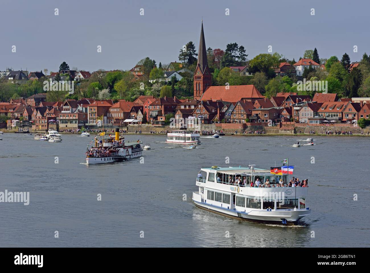 geography / travel, Germany, Schleswig-Holstein, metropolitan area Hamburg, Lauenburg, Elbe river, ADDITIONAL-RIGHTS-CLEARANCE-INFO-NOT-AVAILABLE Stock Photo