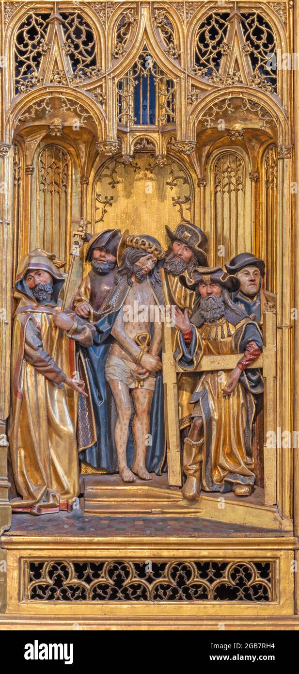 Historic gothic altar panel hi-res stock photography and images - Alamy