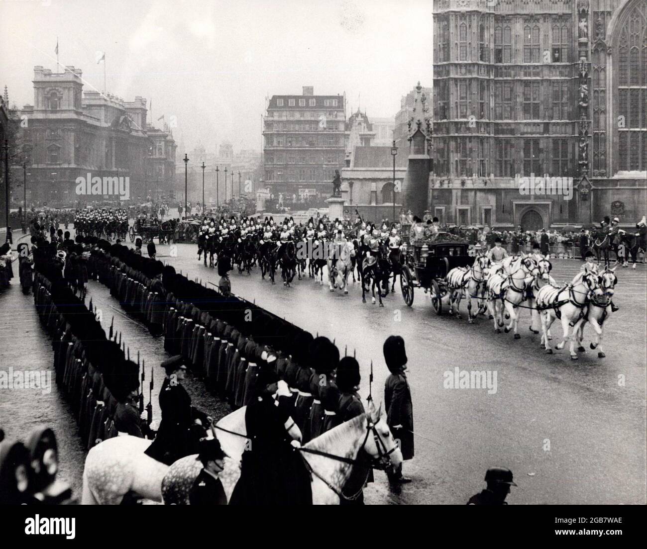 London, England, UK. 09th Nov, 1965. H.M. The Queen drove from Buckingham  Palace in the Irish State Coach this morning, to perform the State opening  of Parliament, in the Chamber of the