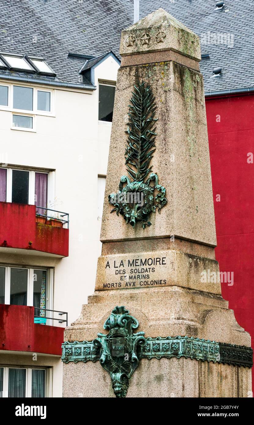 Monument paying homage to soldiers and sailors who died in the Colonies
