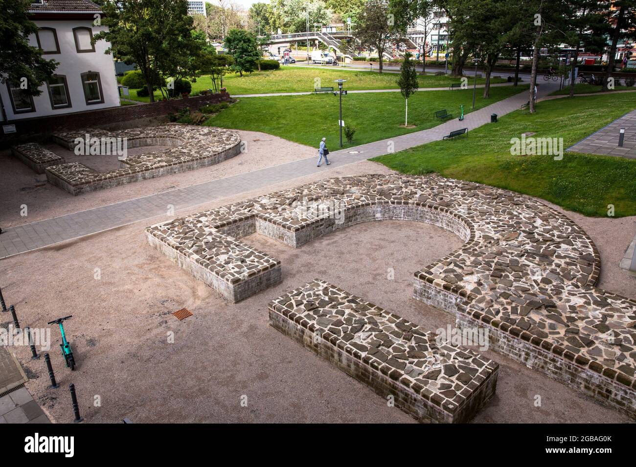 foundation wall of the east gate of the Late Roman fort Divitia in the district Deutz, part of the Lower Germanic Limes, Cologne, Germany.  Grundmauer Stock Photo