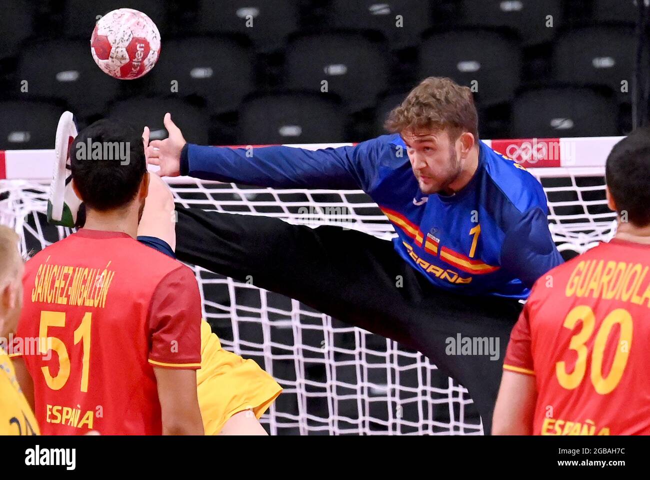 Tokyo, Japan. 3rd Aug, 2021. Goalkeeper Gonzalo Perez de Vargas Moreno (C) of Spain makes a save during the handball men's quarterfinal between Sweden and Spain at the Tokyo 2020 Olympic Games in Tokyo, Japan, Aug. 3, 2021. Credit: Guo Chen/Xinhua/Alamy Live News Stock Photo