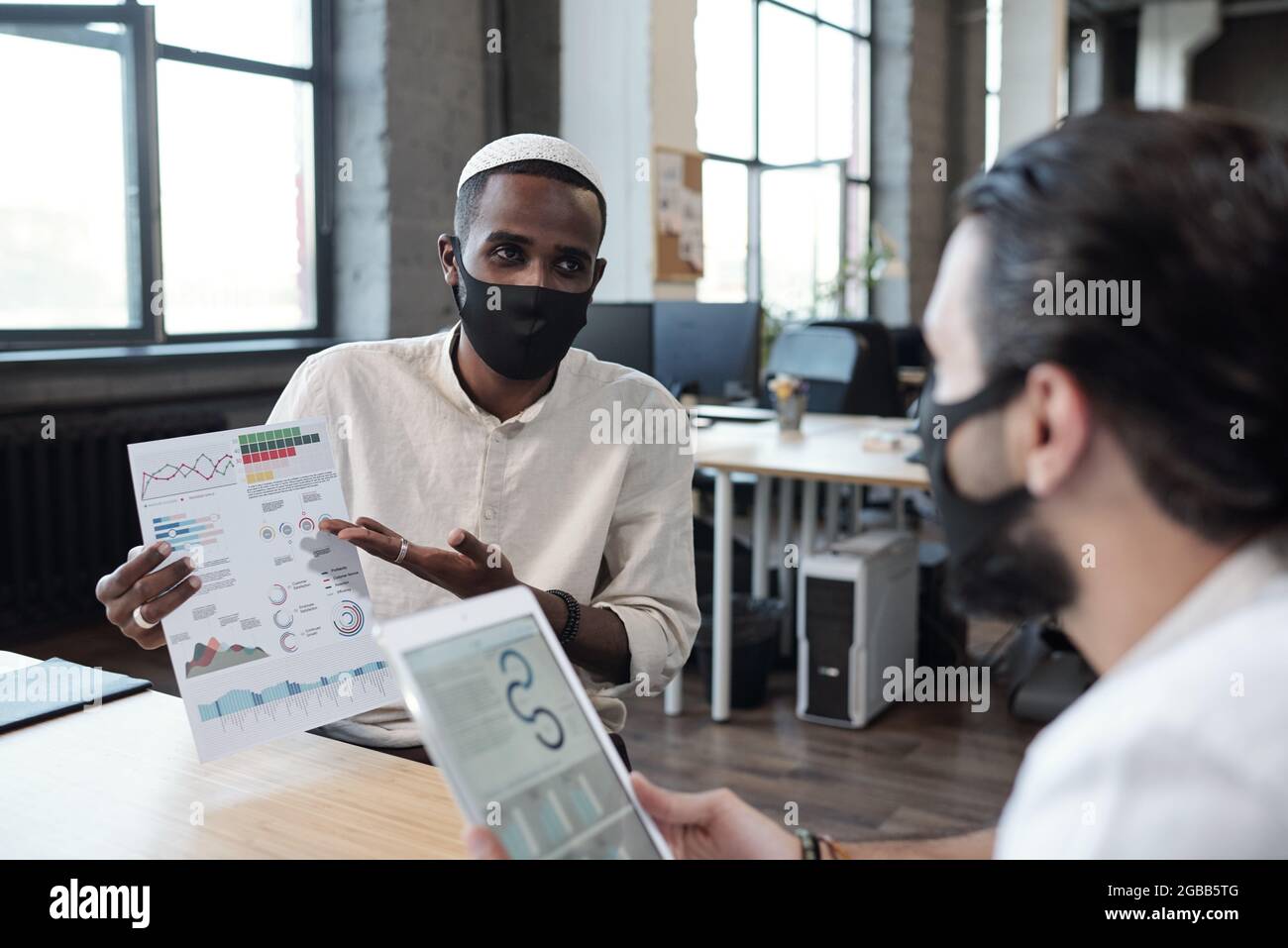 Office working mask meeting muslim hi-res stock photography and images ...