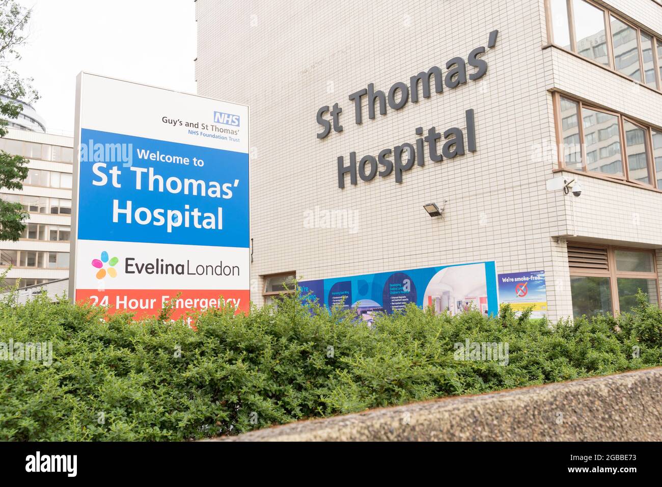 Guys and St Thomas' hospital Stock Photo Alamy