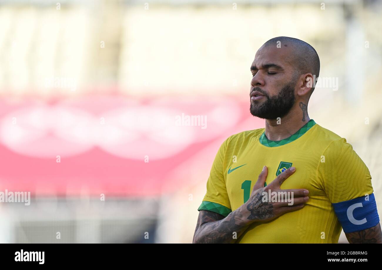 Page 3 Dani Alves High Resolution Stock Photography And Images Alamy