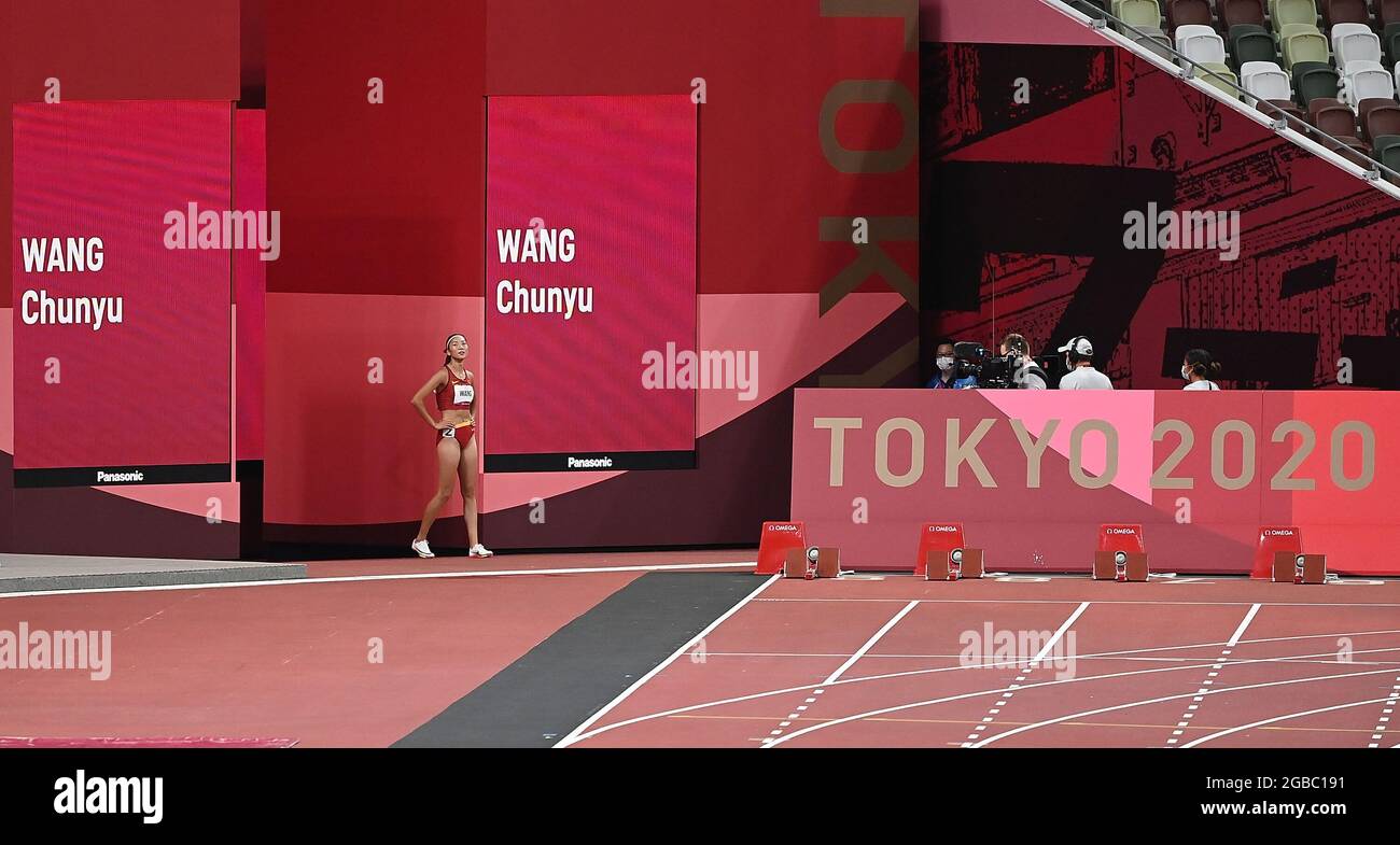 Tokyo, Japan. 3rd Aug, 2021. Wang Chunyu of China enters the court ...