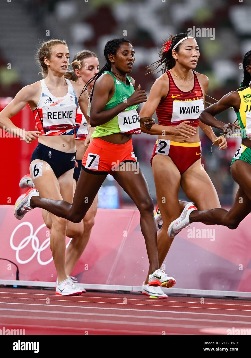 TOKYO, JAPAN - AUGUST 3: Habitam Alemu of Ethiopia, Chunyu Wang of ...