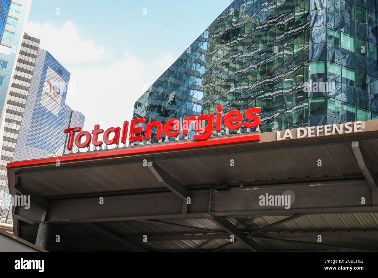 ELECTRIC CHARGING STATION TOTAL ENERGIES, LA DEFENSE, FRANCE Stock