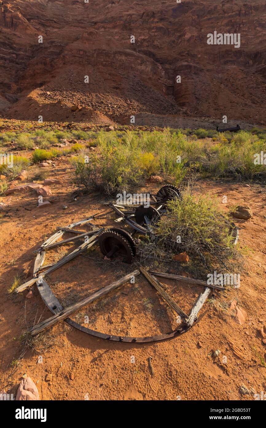 Old machine, perhaps a part of the cable crossing or a gold mining operation, in the Lees Ferry area of Glen Canyon National Recreation Area, Arizona, Stock Photo