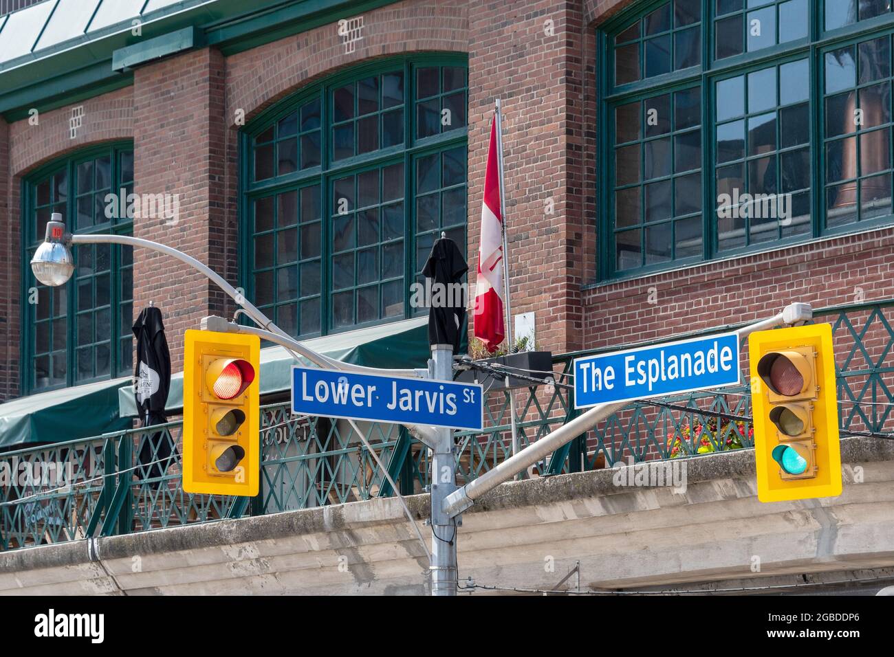 Traffic signs in the intersection of The Esplanade and Lower Jarvis