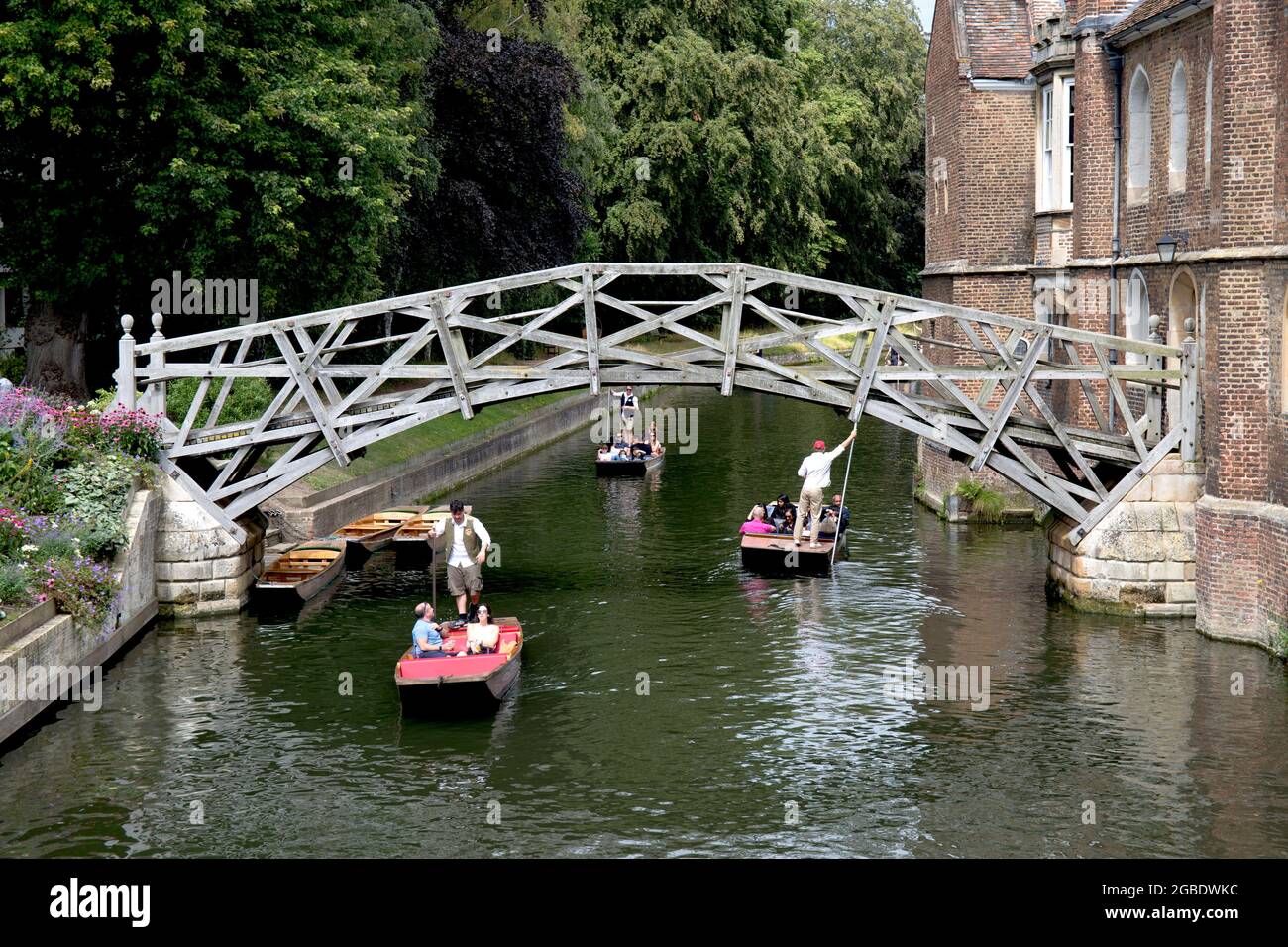 Punts Mathematical Bridge The Backs River Cam Cambridge Stock Photo