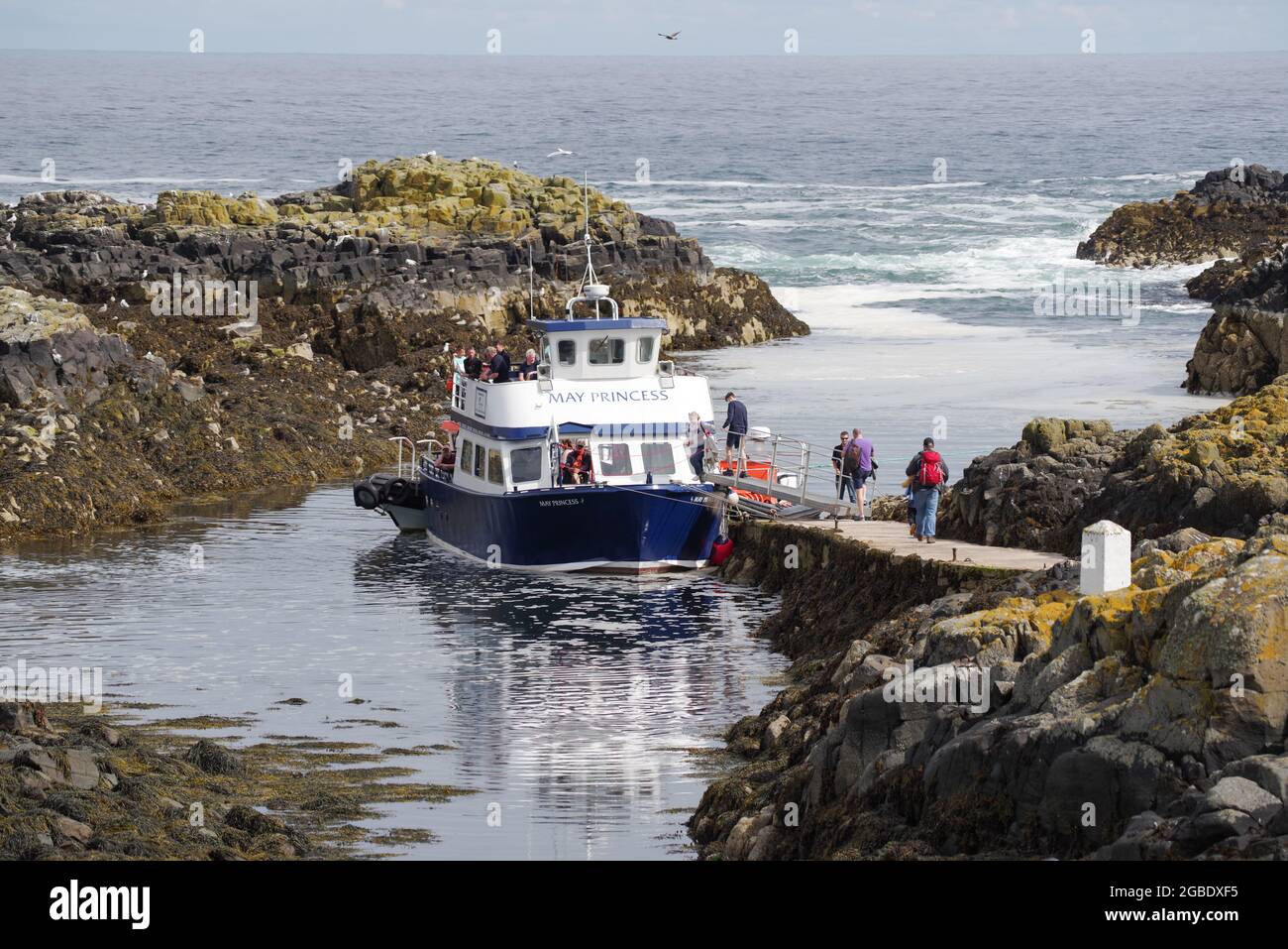 Isle of May Ferry picking up passengers - Scotland, United Kingdom Stock Photo