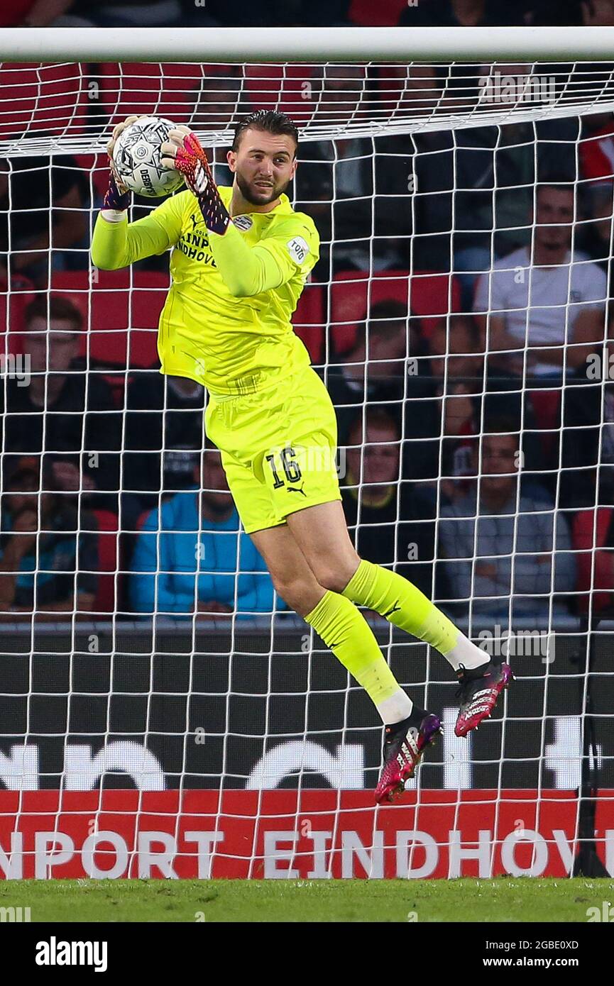 eindhoven-netherlands-august-3-goalkeeper-joel-drommel-of-psv-eindhoven-during-the-uefa-champions-league-third-qualifying-round-match-between-psv-and-fc-midtjylland-at-philips-stadium-on-august-3-2021-in-eindhoven-netherlands-photo-by-perry-vd-leuvertorange-pictures-2GBE0XD.jpg