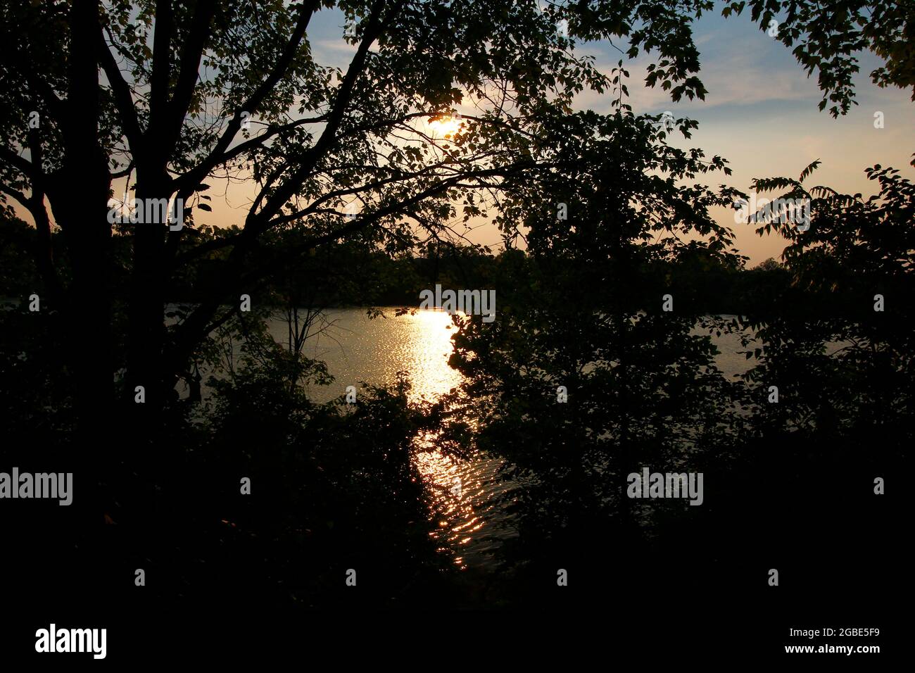 Evening at Antrim Lake Park, Columbus, Ohio Stock Photo Alamy