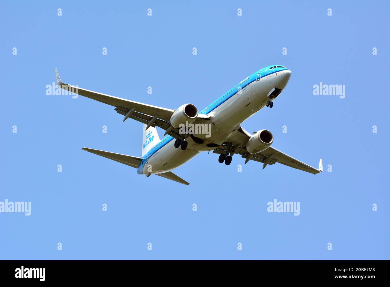 Klm Royal Dutch Airlines (Is The Flag Carrier Airline Of The Netherlands),  Boeing 737-900 Airplane Stock Photo - Alamy