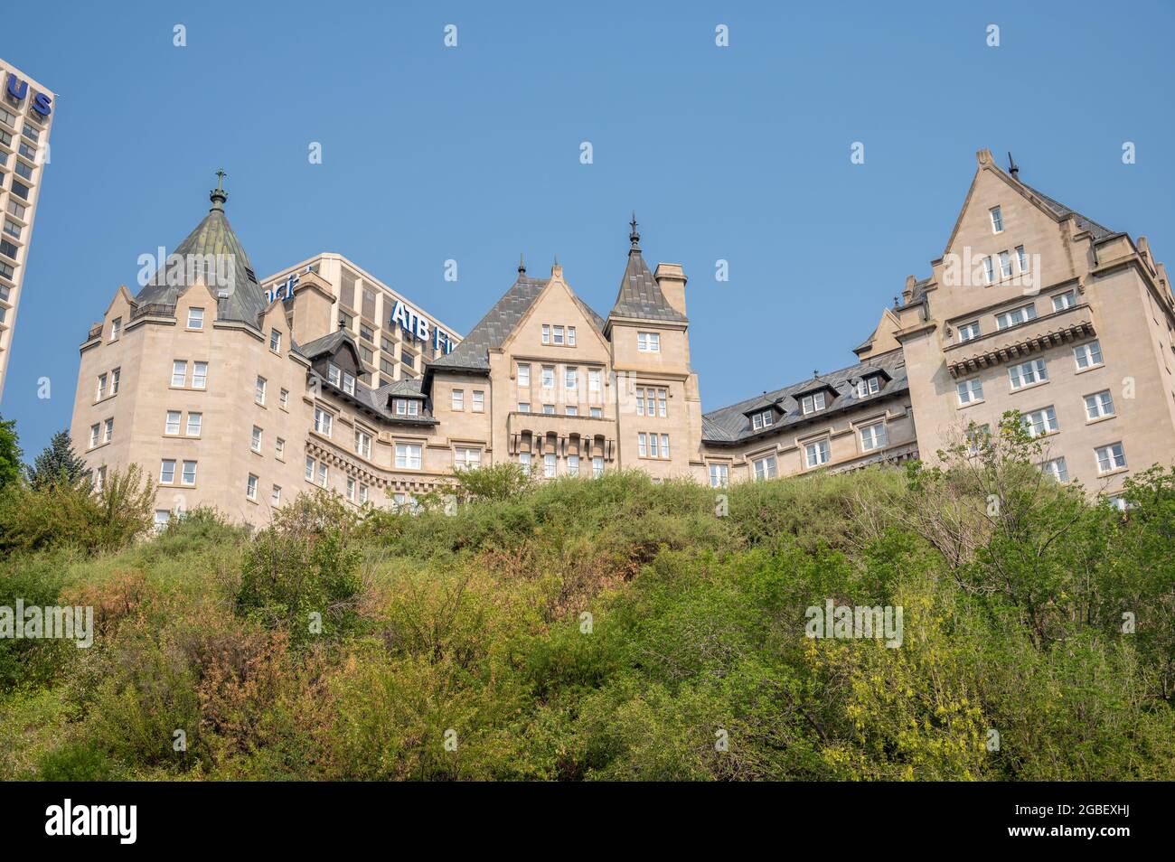 Edmonton, Alberta - July 30, 2021: View of the Hotel Macdonald in edmonton. Stock Photo