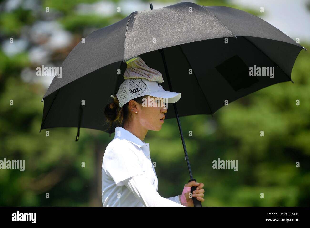 Icepack on head hi-res stock photography and images - Alamy